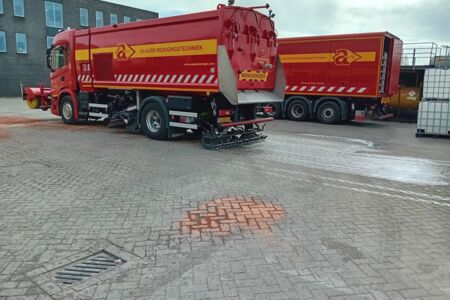 GTS Optimax wegdekreiniger 2.jpg