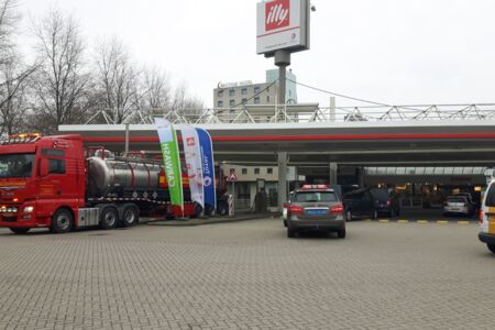Onderhoud tankstations leegzuigen vervuild product verkeerde storting.jpg