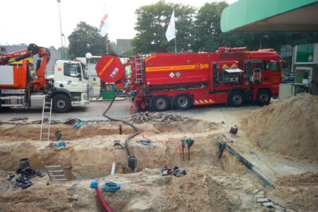 Vacuumwagens bij tanksaneringen.jpg